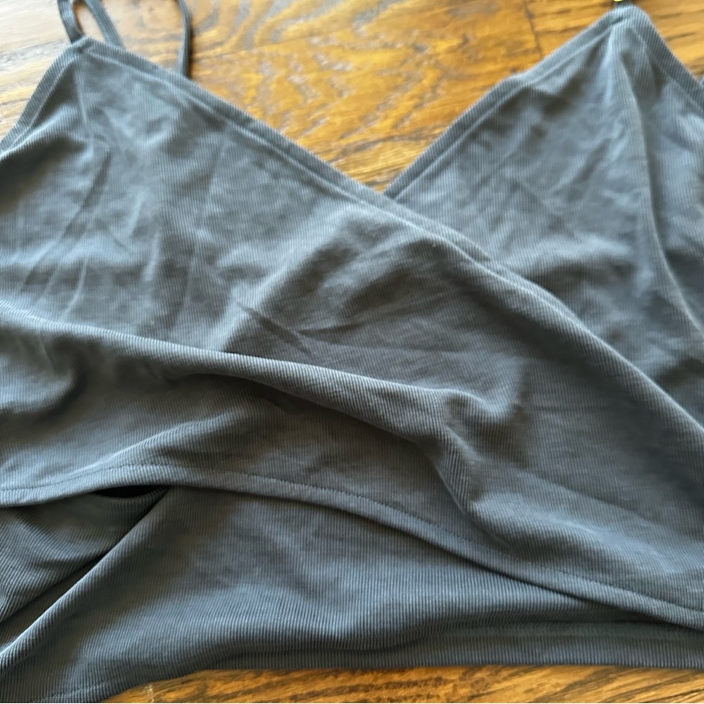 Victoria's Secret charcoal grey black vneck spaghetti strap cropped camisole top - Picture 8 of 16